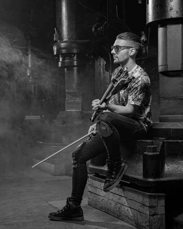 Las Vegas DJ and violinist in black and white promo pic | Altus Entertainment
